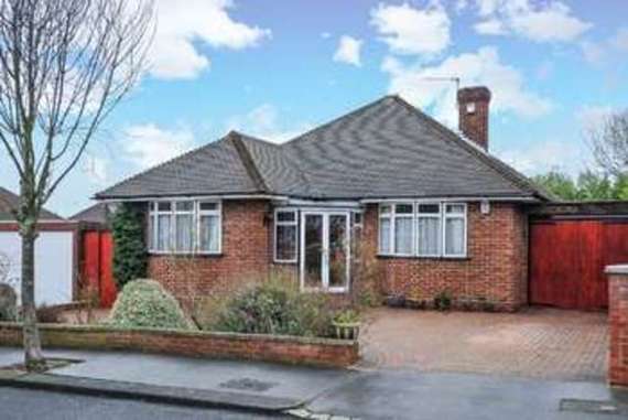 2 bedroom Bungalow f...